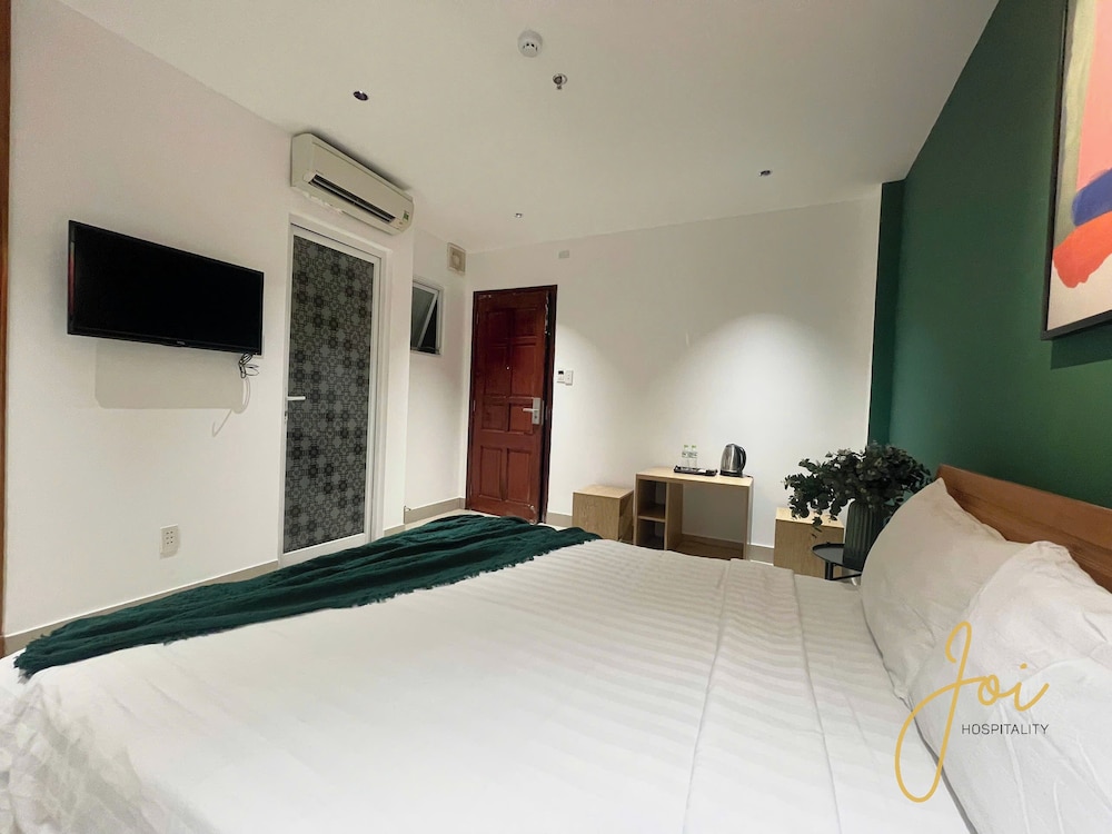 joi hospitality anthony