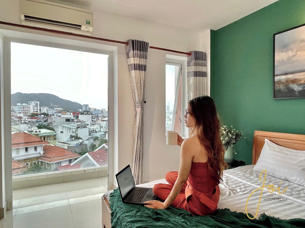 joi hospitality anthony