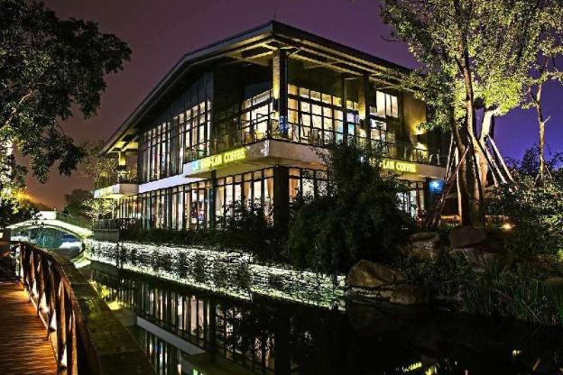 7days premium chengdu new century global centre new exhibiton branch