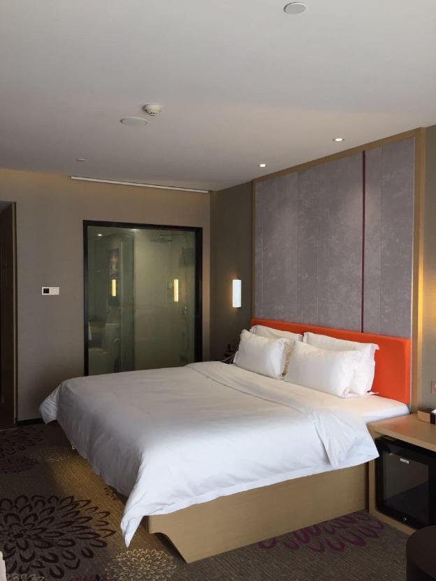 7days premium chengdu new century global centre new exhibiton branch
