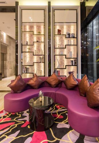 lavande hotel qingyuan sports park city government