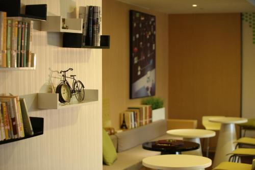 iu hotel taiyuan shanxi dayi hospital branch