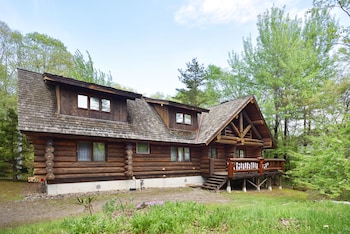 rental log urube village