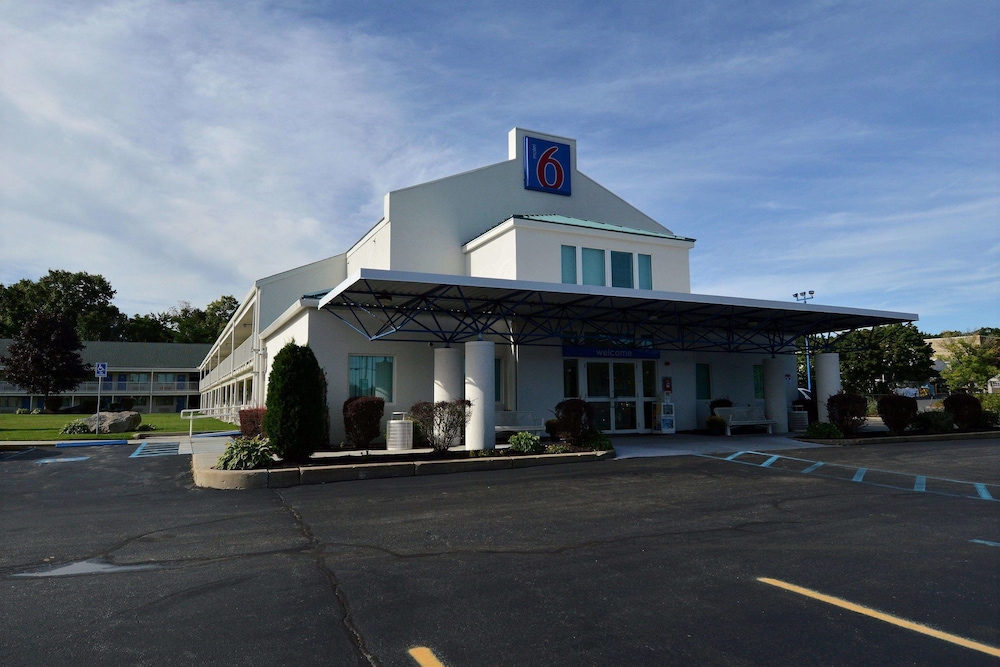 motel 6 tewksbury ma boston
