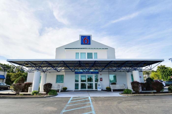motel 6 tewksbury ma boston