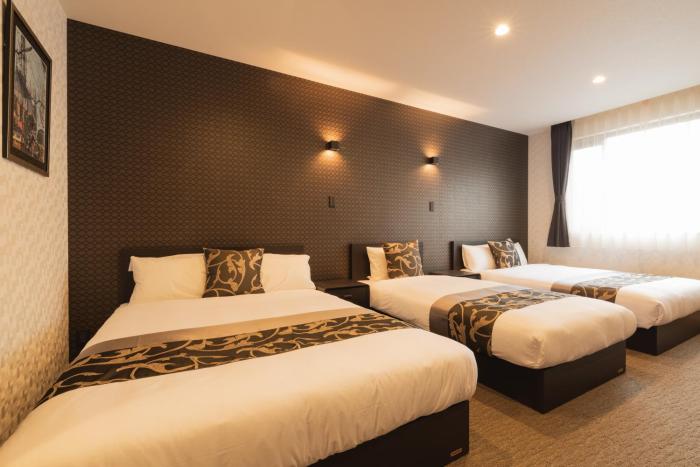 grand base nagasaki ekimae