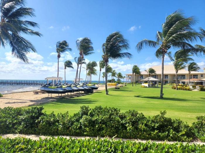 grand caymanian resort