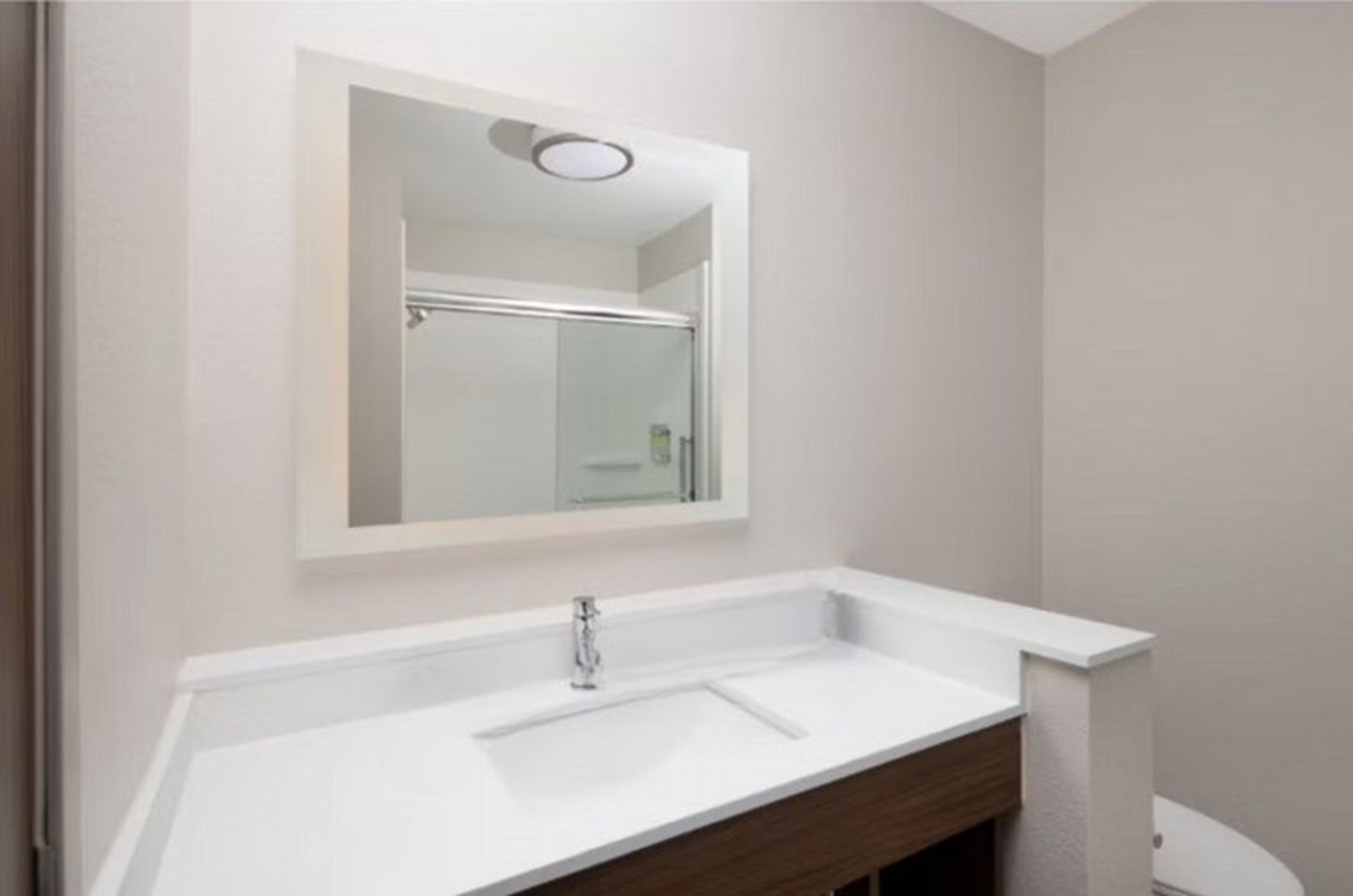 holiday inn express and suites ft myers beach sanibel gateway