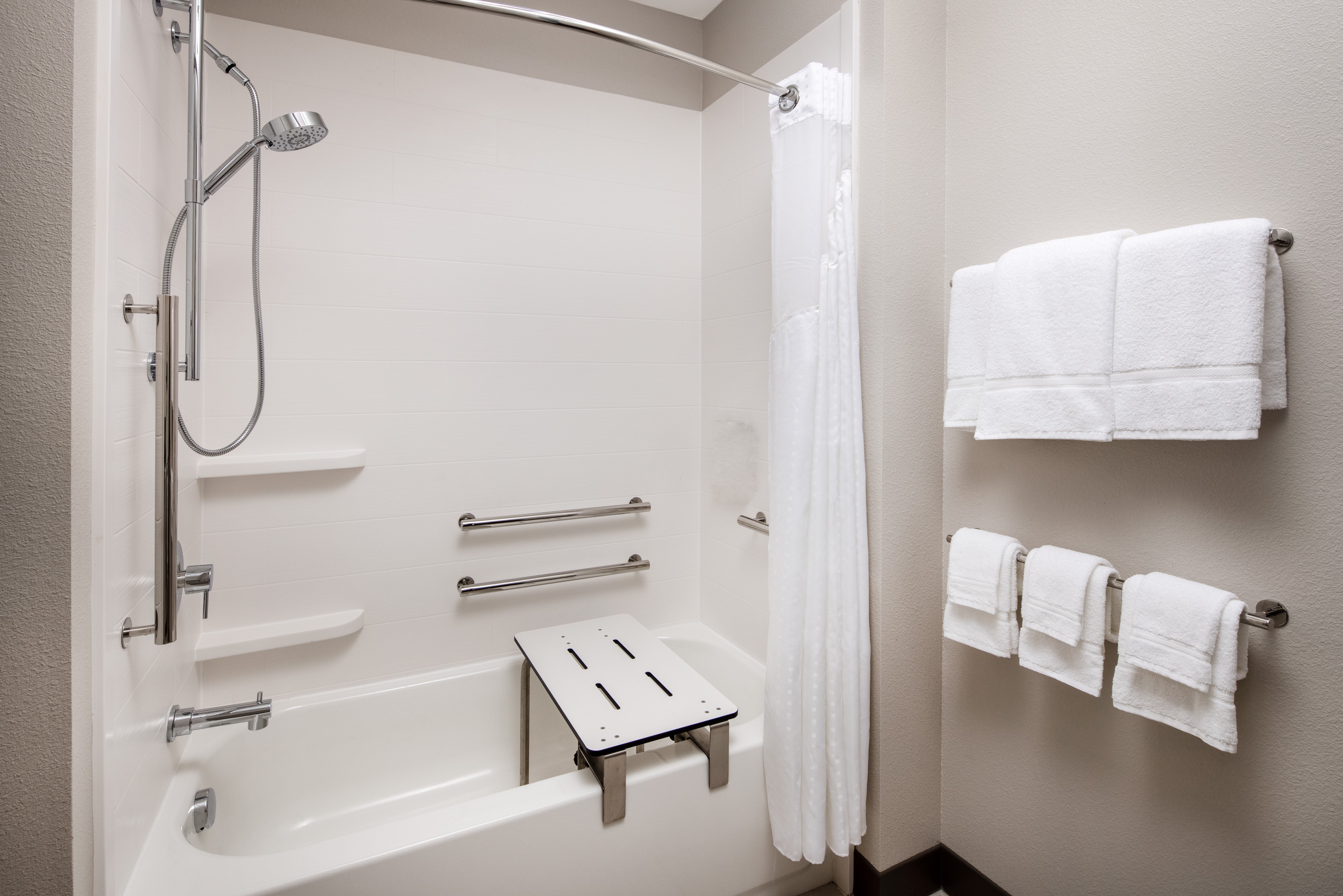 holiday inn express and suites ft myers beach sanibel gateway
