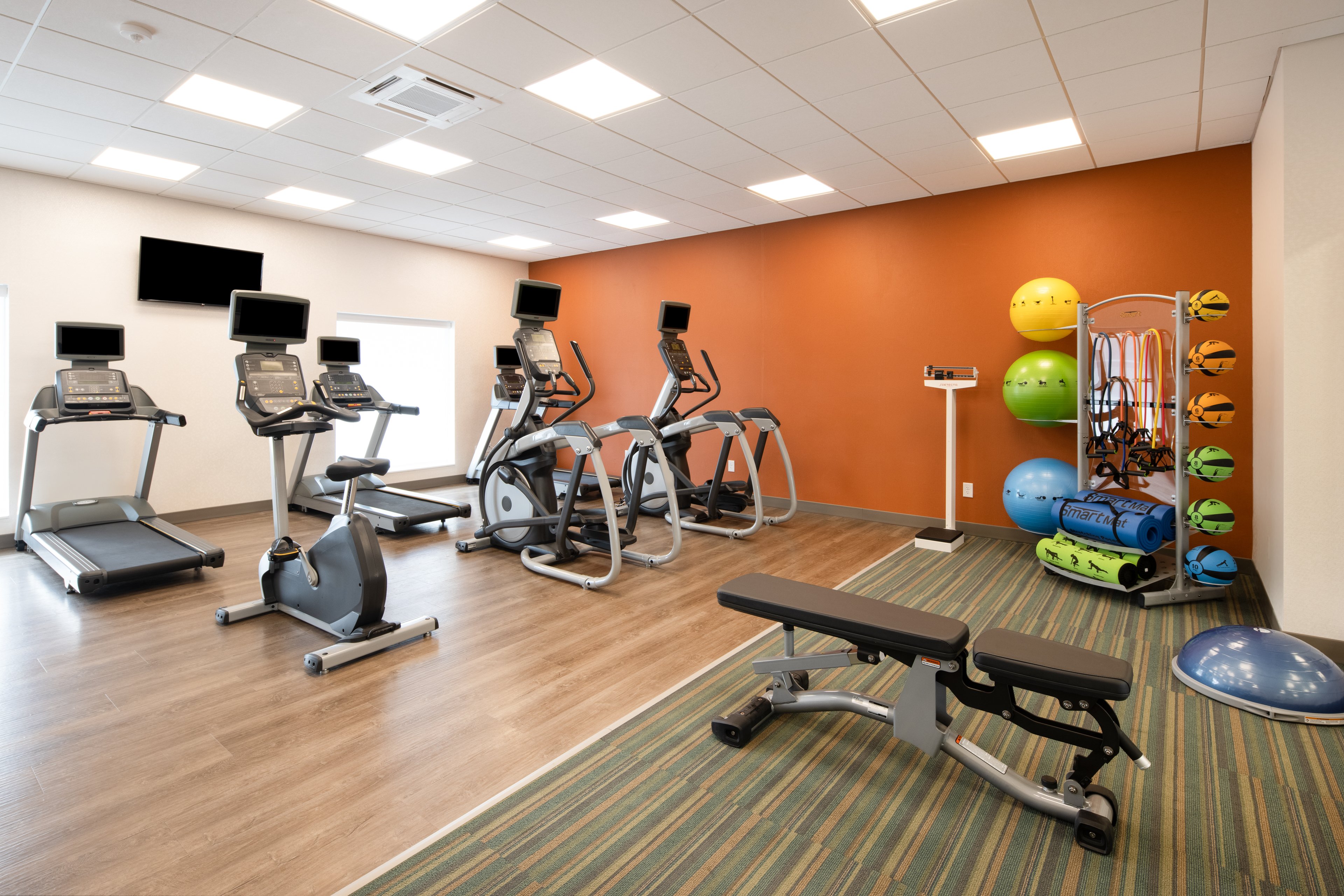 holiday inn express and suites ft myers beach sanibel gateway