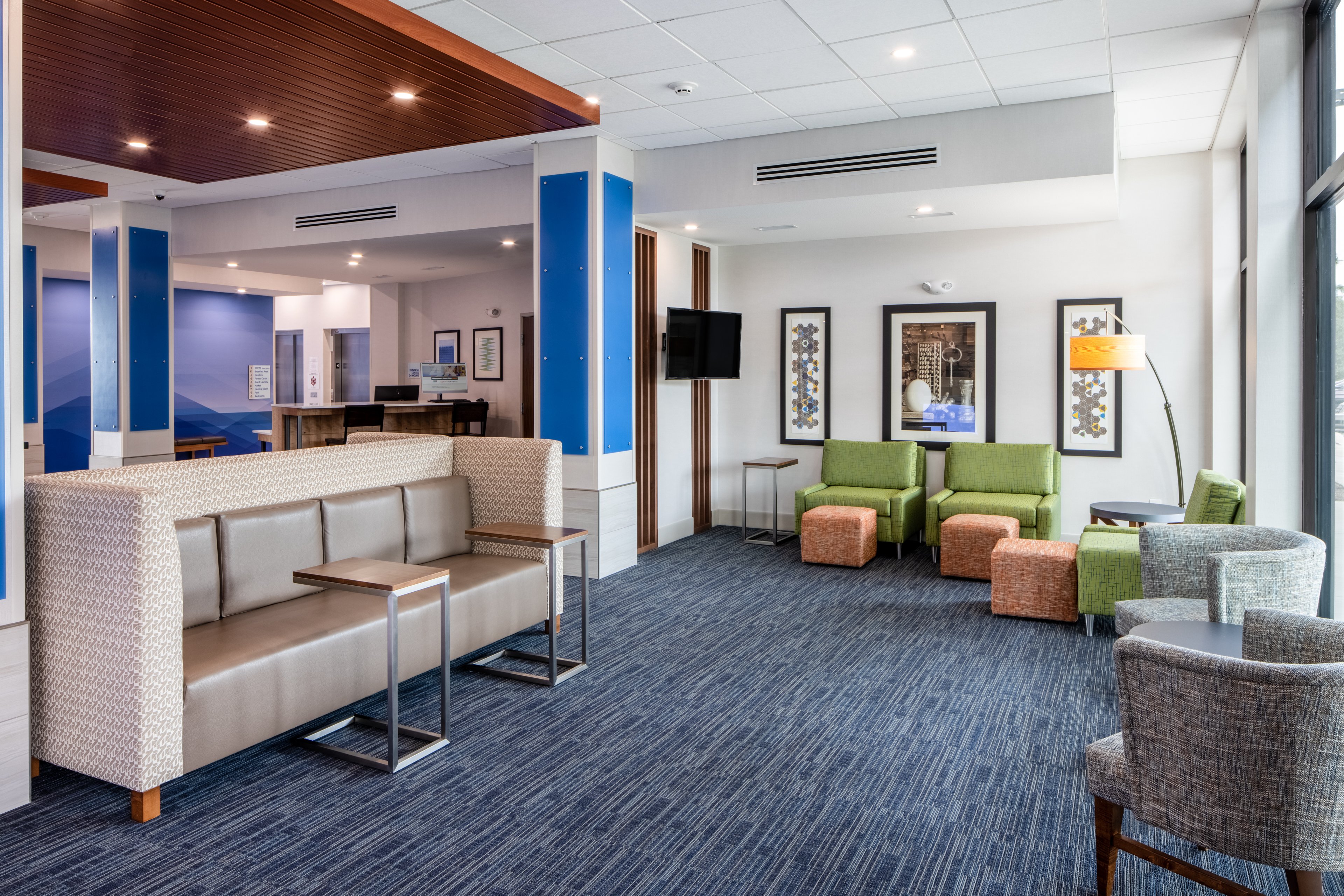 holiday inn express and suites ft myers beach sanibel gateway