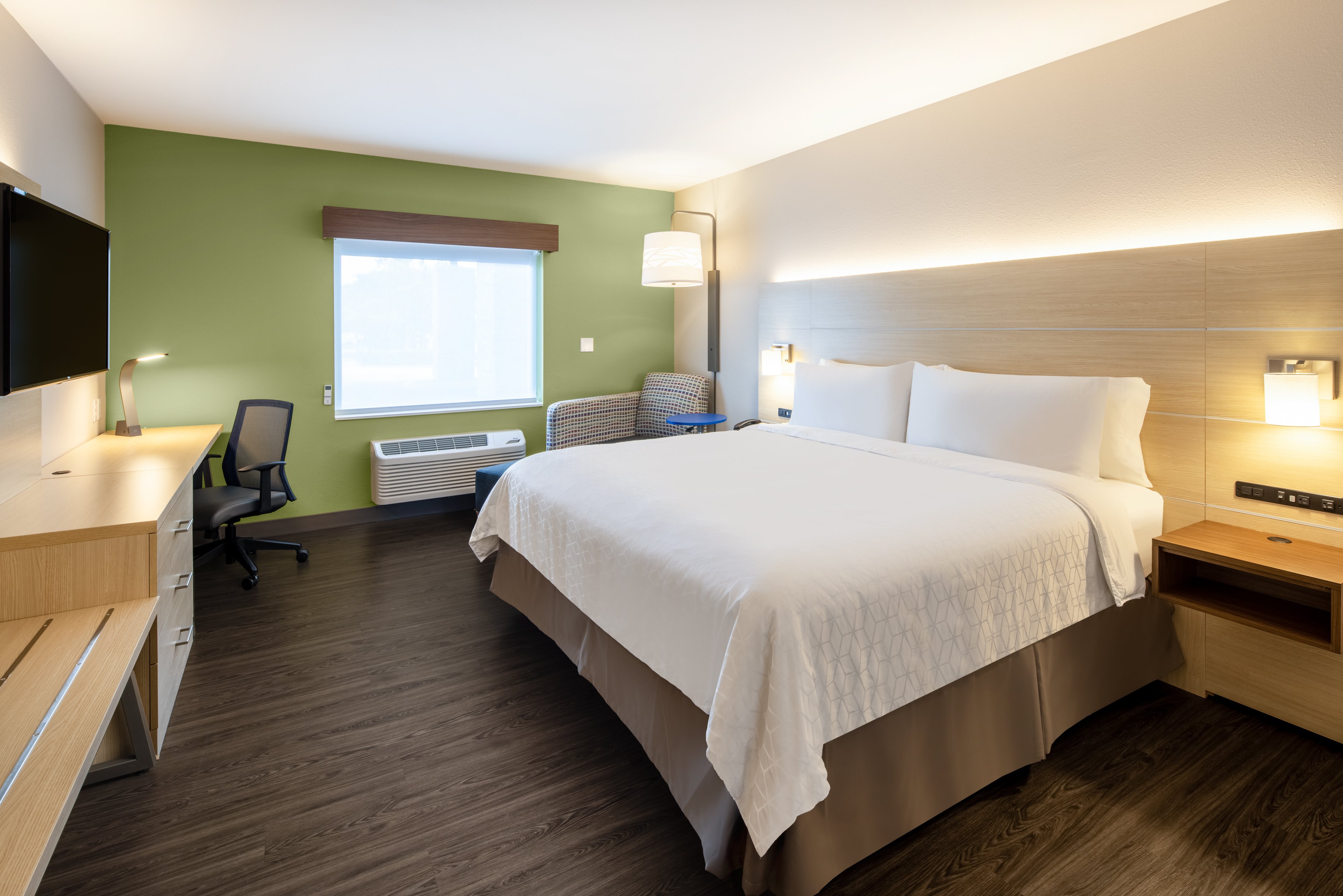 holiday inn express and suites ft myers beach sanibel gateway