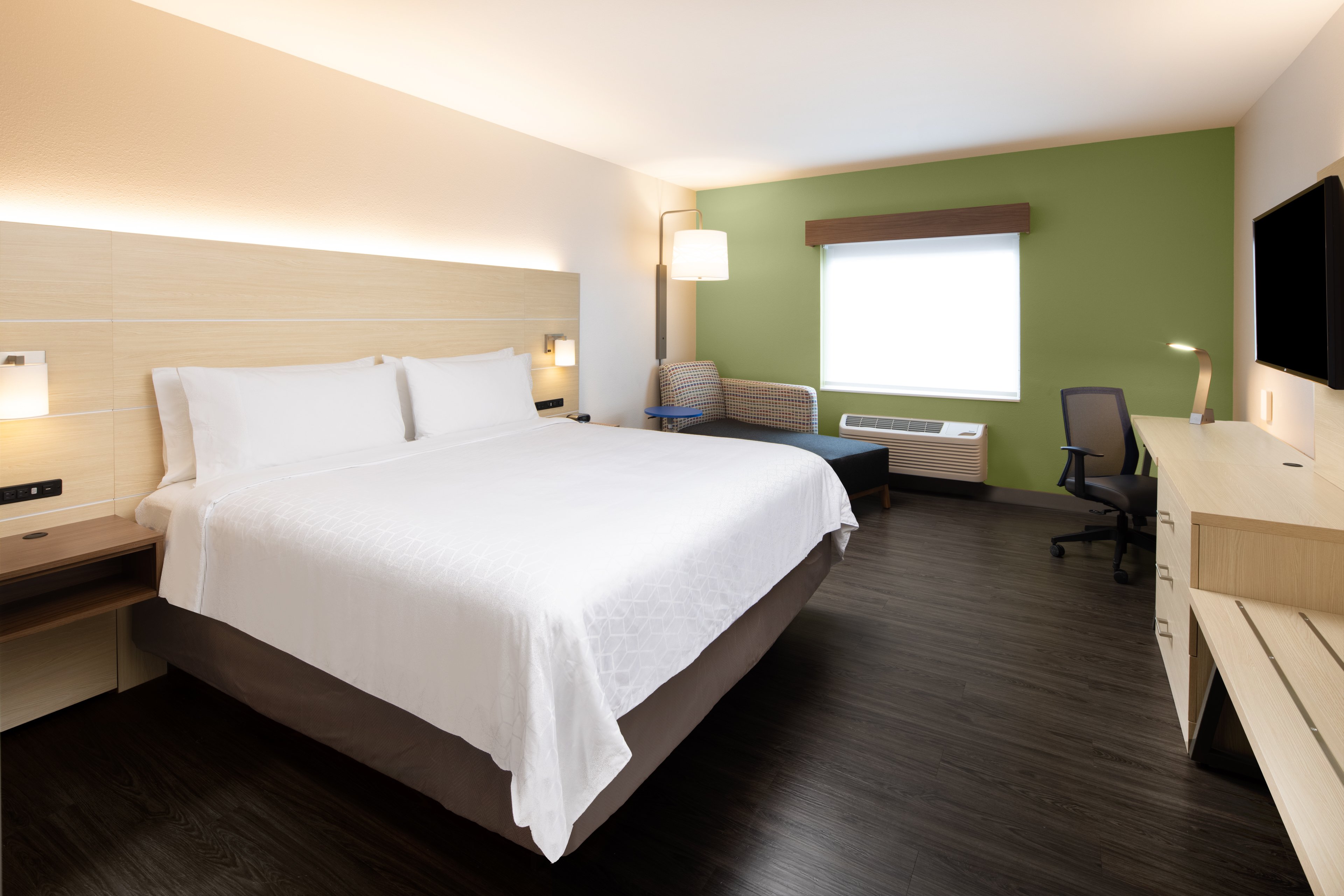 holiday inn express and suites ft myers beach sanibel gateway