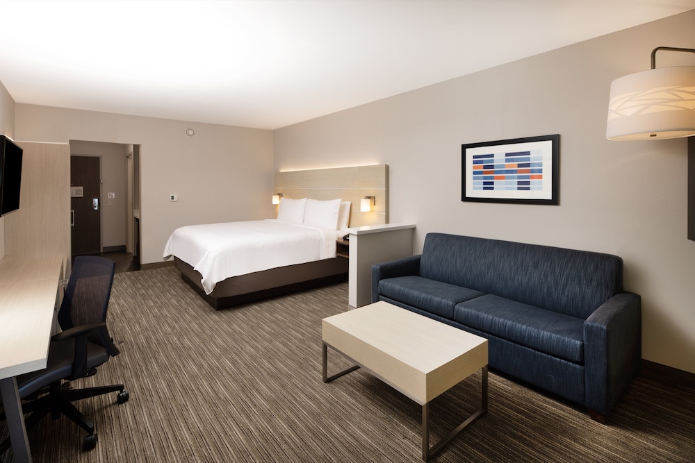 holiday inn express and suites ft myers beach sanibel gateway