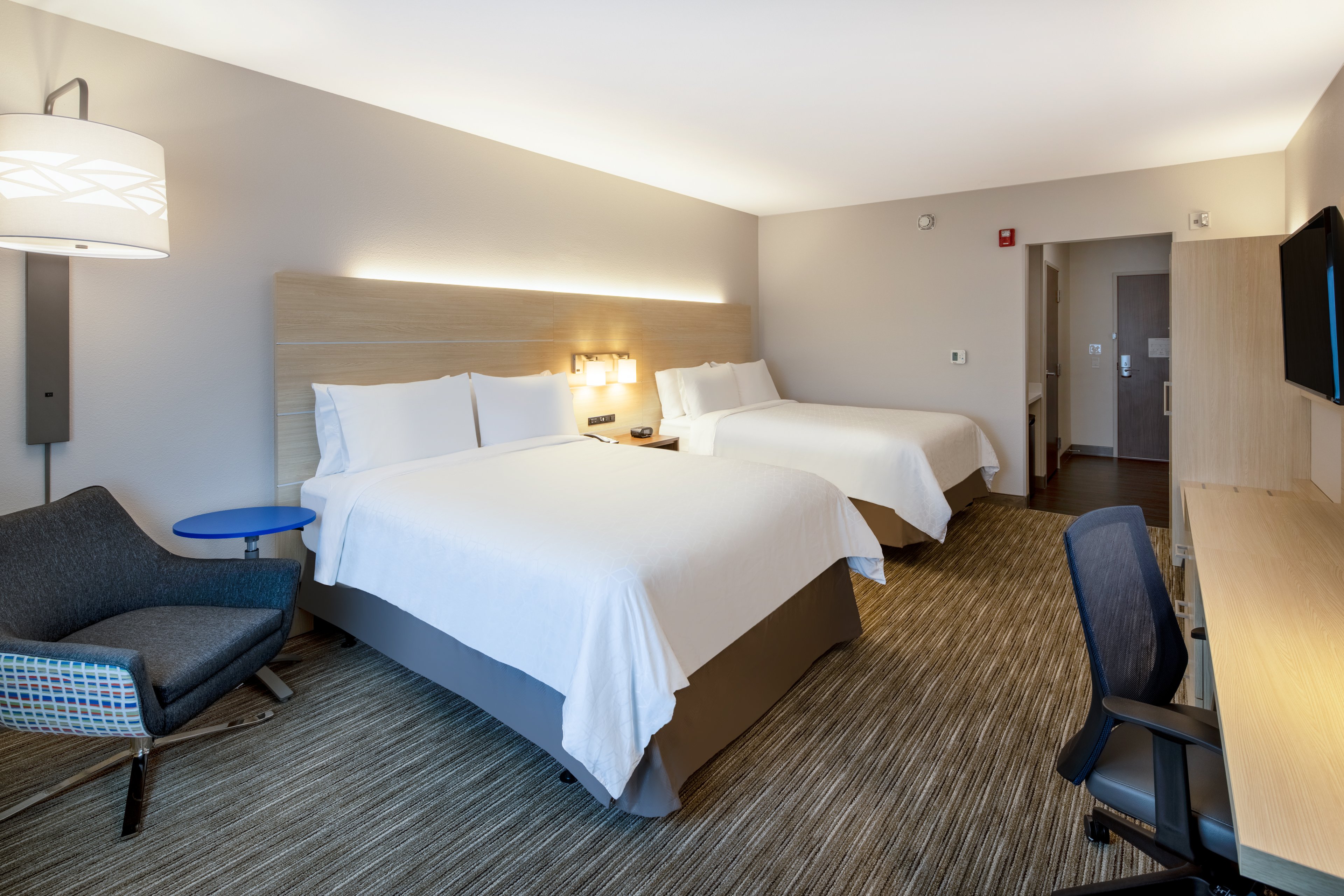 holiday inn express and suites ft myers beach sanibel gateway