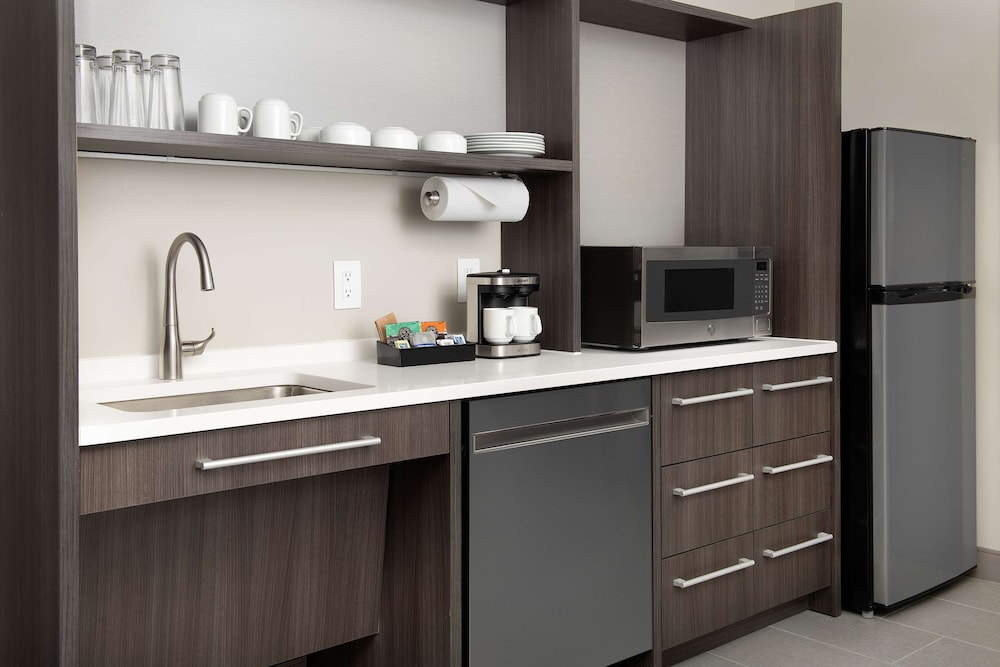 home2 suites by hilton denver central park