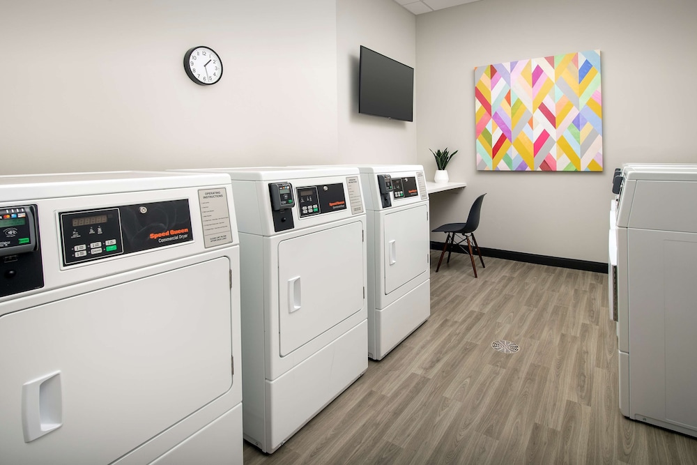 home2 suites by hilton denver central park
