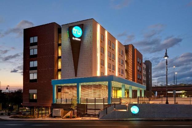 tru by hilton manchester downtown