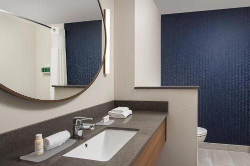 fairfield inn and suites by marriott nashville near vanderbilt