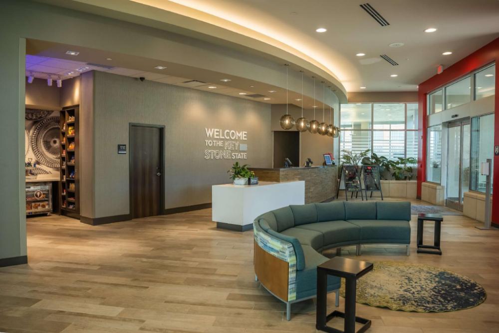 hampton inn and suites erie bayfront