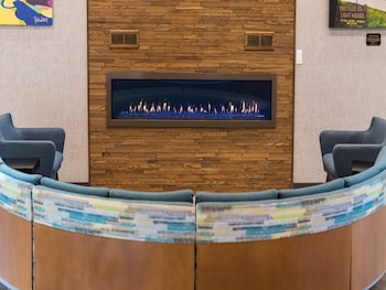hampton inn and suites erie bayfront