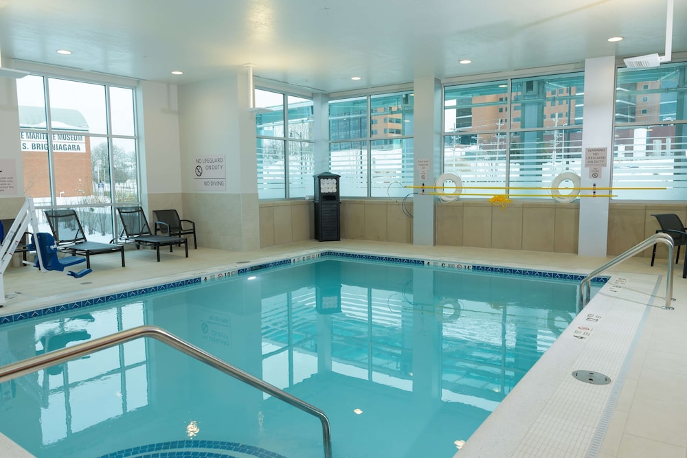 Hampton Inn & Suites Erie Bayfront,Pennsylvania>>Erie,3 star