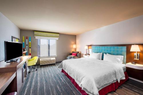 hampton inn and suites keller town center