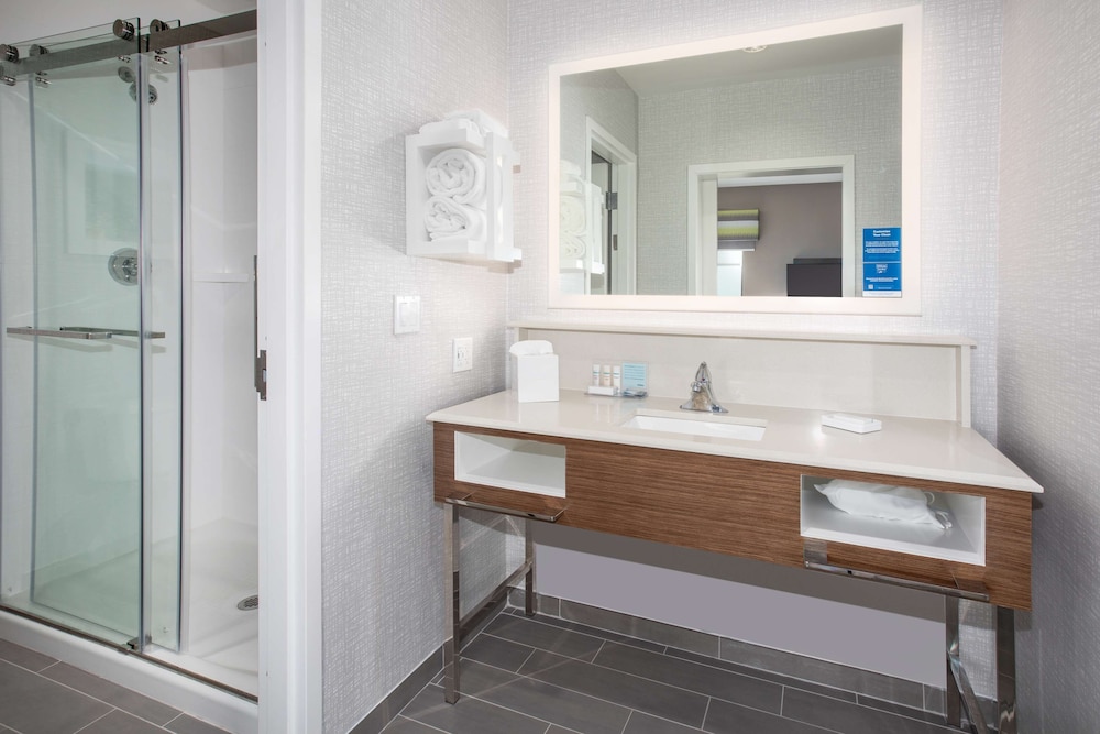 hampton inn and suites watsonville