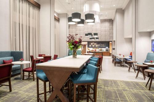 hampton inn and suites watsonville