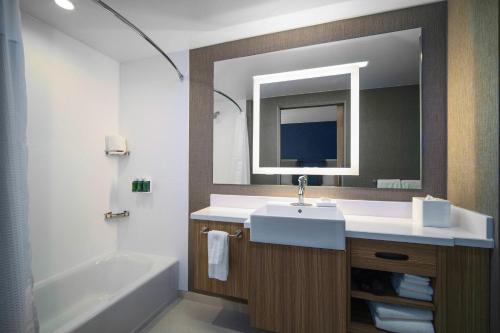 springhill suites by marriott phoenix goodyear