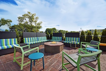 home2 suites by hilton utica ny