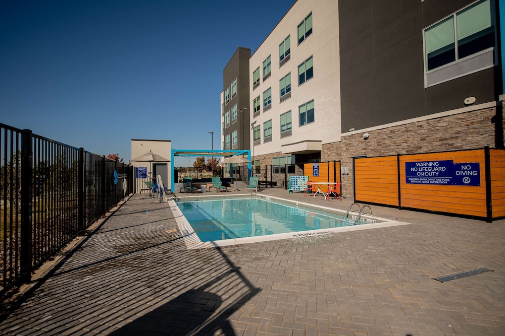 tru by hilton the colony dallas
