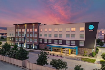 tru by hilton the colony dallas