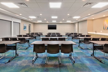 home2 suites by hilton battle creek