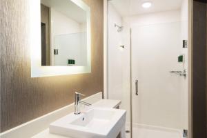 springhill suites by marriott spokane airport