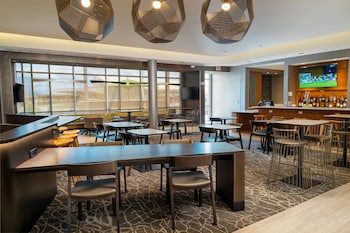 springhill suites by marriott spokane airport