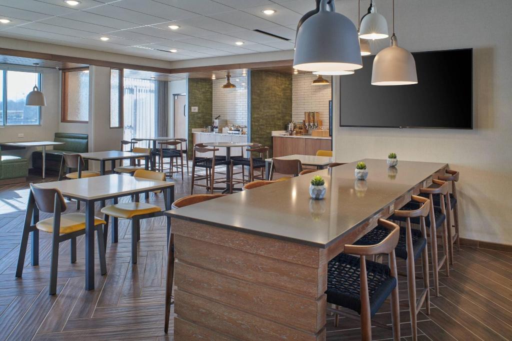 fairfield inn and suites by marriott louisville jeffersonville