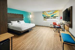 tru by hilton charleston airport