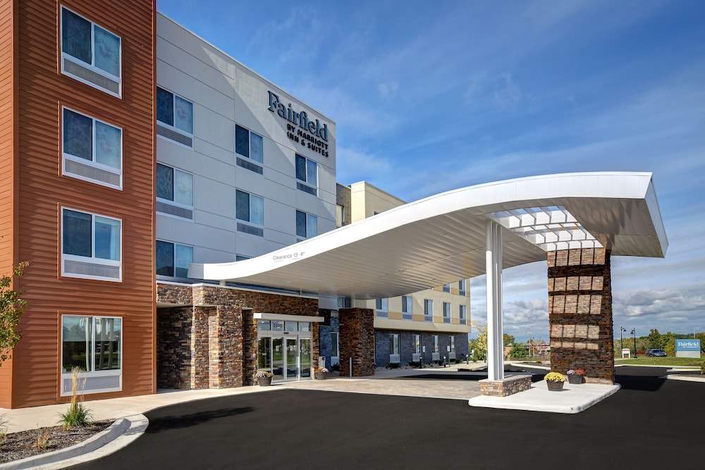 fairfield inn and suites by marriott grand rapids wyoming