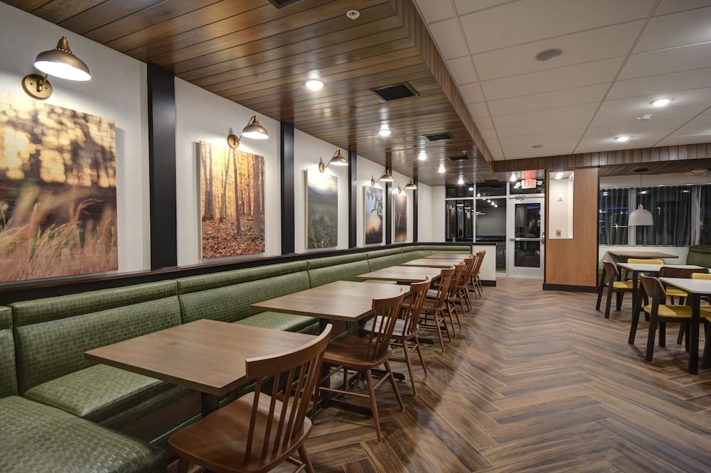 fairfield inn and suites by marriott grand rapids wyoming