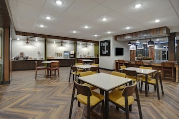 fairfield inn and suites by marriott grand rapids wyoming