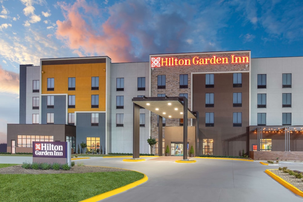 Hilton Garden Inn Hays,Hays>>Ellis,3 star