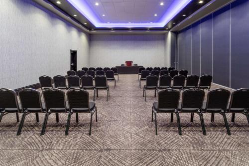 hilton garden inn hays