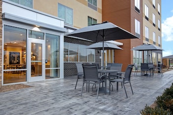 fairfield inn and suites by marriott chicago bolingbrook