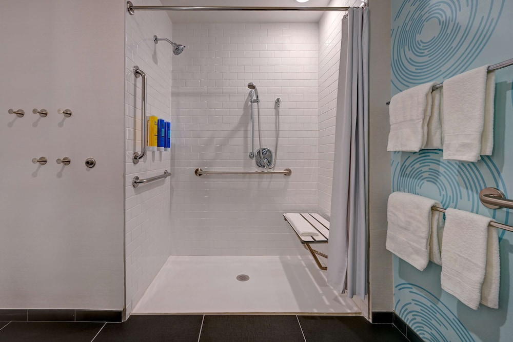 tru by hilton albuquerque north i 25