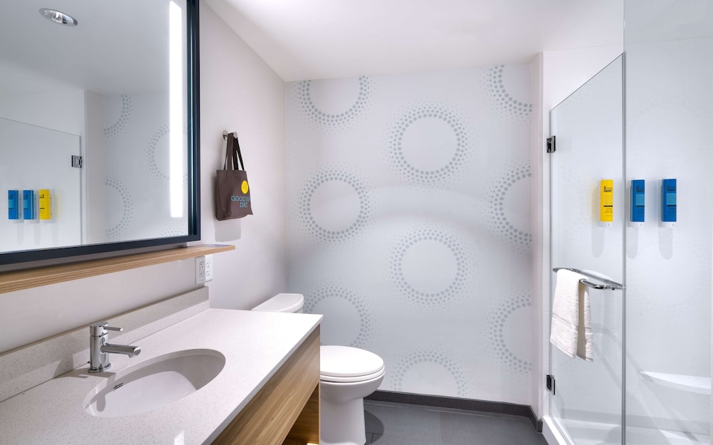 tru by hilton clearfield hill air force base ut