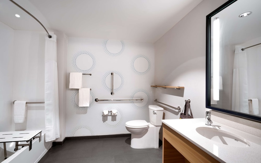 tru by hilton clearfield hill air force base ut