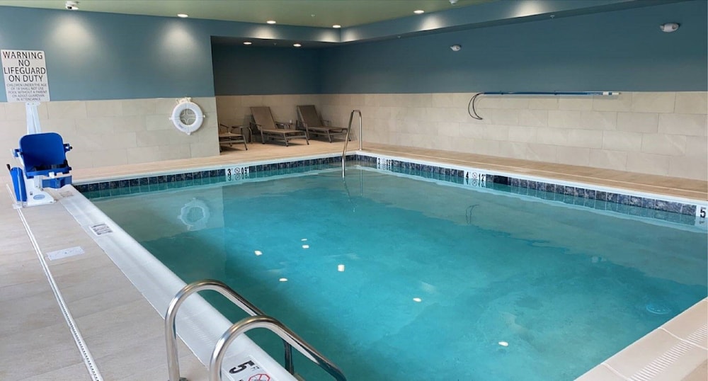 holiday inn express and suites carlisle southwest i 81