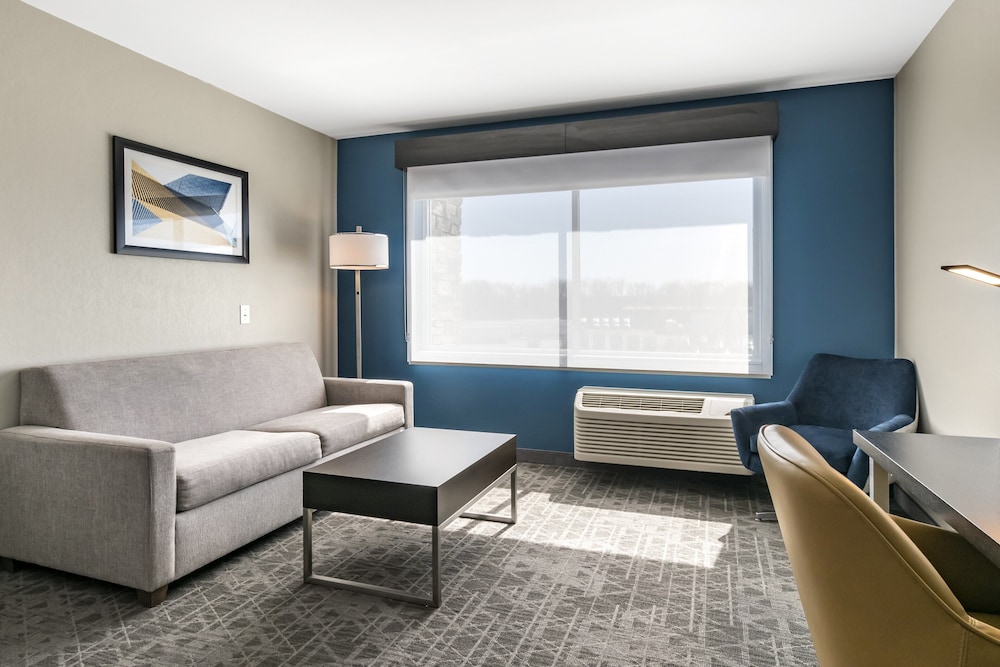 holiday inn express and suites carlisle southwest i 81