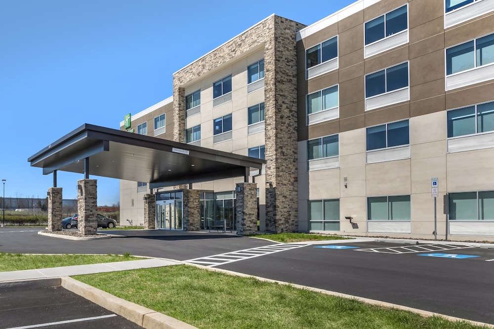 holiday inn express and suites carlisle southwest i 81